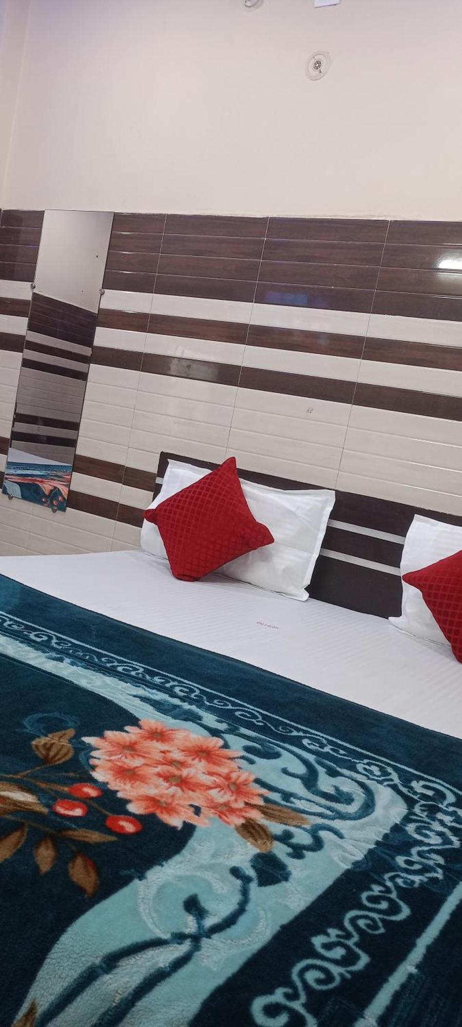 New Gayatri Palace Near Prem Mandir Vrindāvan 외부 사진
