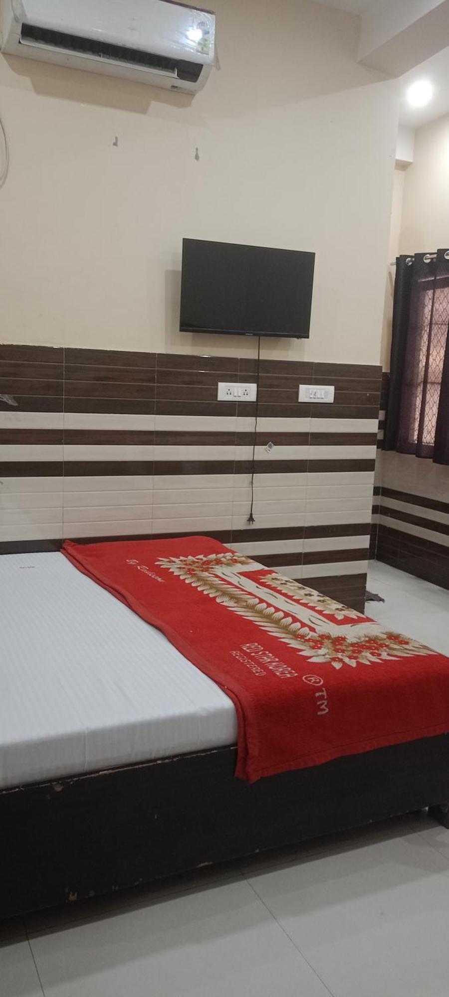 New Gayatri Palace Near Prem Mandir Vrindāvan 외부 사진