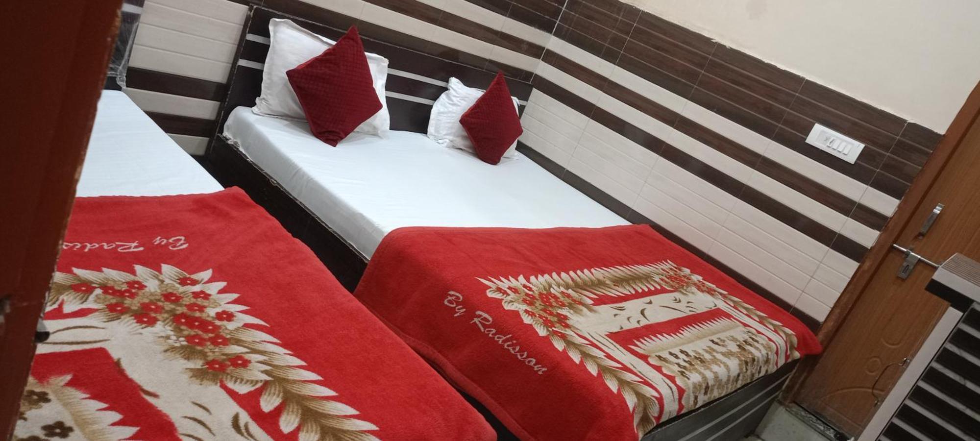New Gayatri Palace Near Prem Mandir Vrindāvan 외부 사진