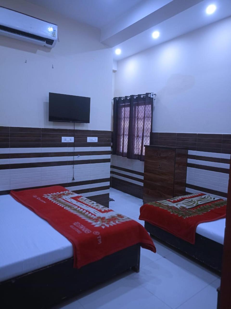 New Gayatri Palace Near Prem Mandir Vrindāvan 외부 사진